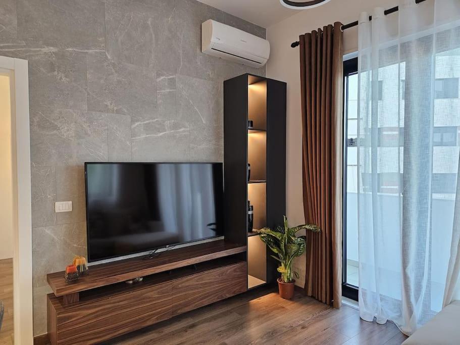 Deluxe Flat With Garden_Tirana Apartment Exterior photo